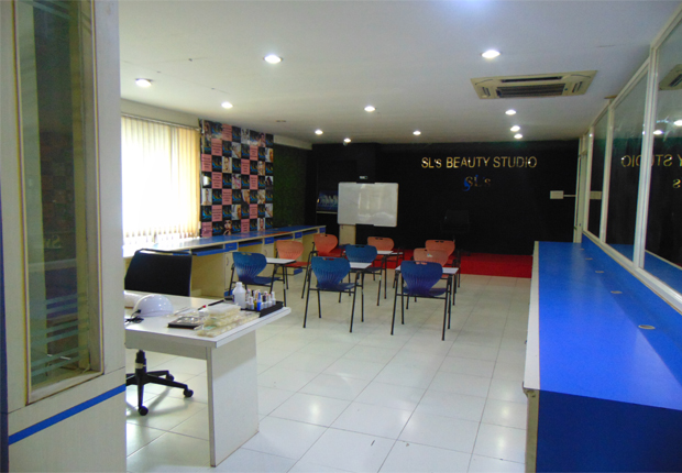 SLs International Beauty School & Beauty Studio